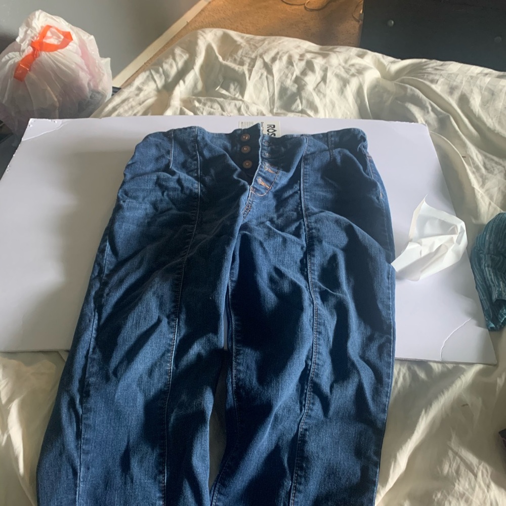 I’m selling Jean